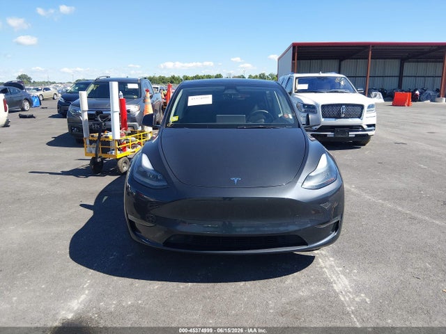 Продаж на аукціоні авто 2024 Tesla Model Y Long Range Dual Motor All-wheel Drive, vin: 7SAYGDEE4RF026385, номер лоту: 45374999