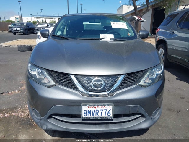JN1BJ1CP0JW150695 Nissan Rogue Sport S