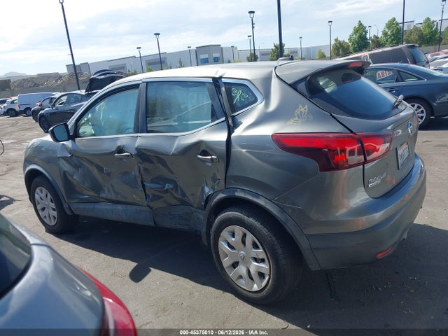 JN1BJ1CP0JW150695 Nissan Rogue Sport S