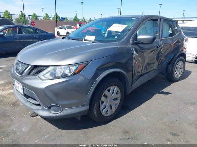 JN1BJ1CP0JW150695 Nissan Rogue Sport S