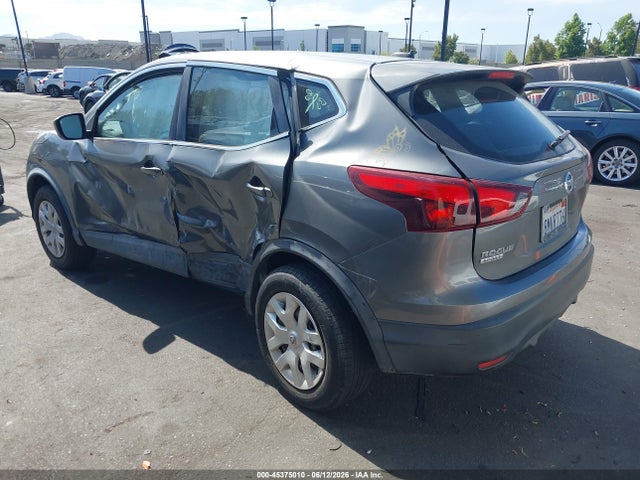 JN1BJ1CP0JW150695 Nissan Rogue Sport S