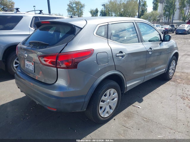 JN1BJ1CP0JW150695 Nissan Rogue Sport S