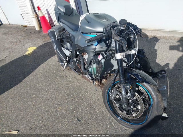 45375030 :رقم المزاد ، JKBZXJJ18SA030138 vin ، 2025 Kawasaki Zx636 K مزاد بيع