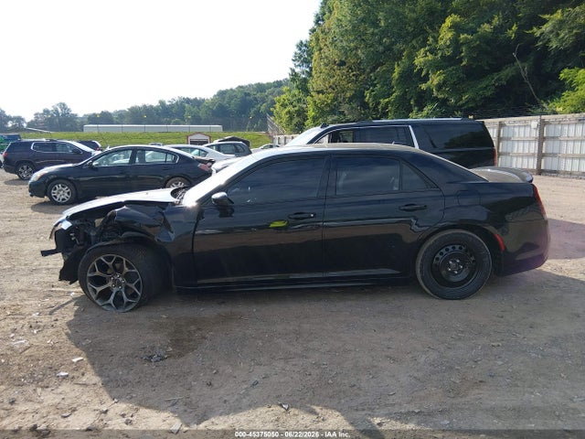 Продаж на аукціоні авто 2018 Chrysler 300 300s, vin: 2C3CCABG2JH142839, номер лоту: 45375050
