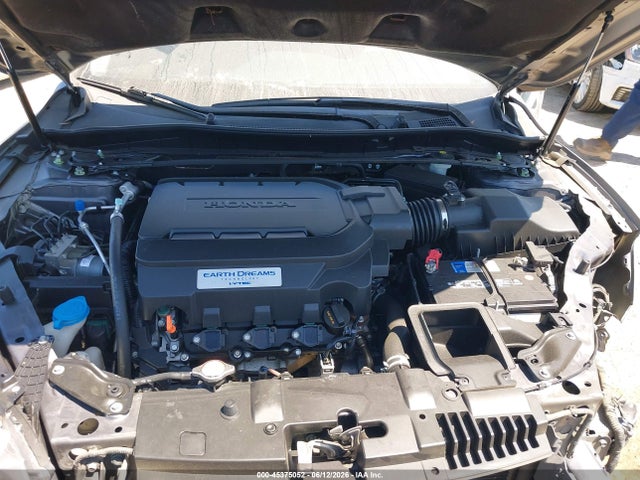 1HGCR3F9XHA004431 Honda Accord Touring V6