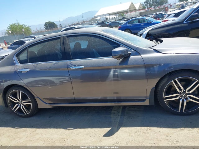 1HGCR3F9XHA004431 Honda Accord Touring V6