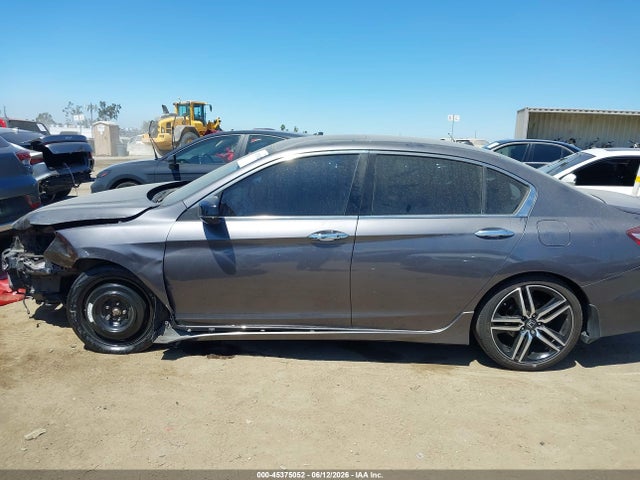 1HGCR3F9XHA004431 Honda Accord Touring V6