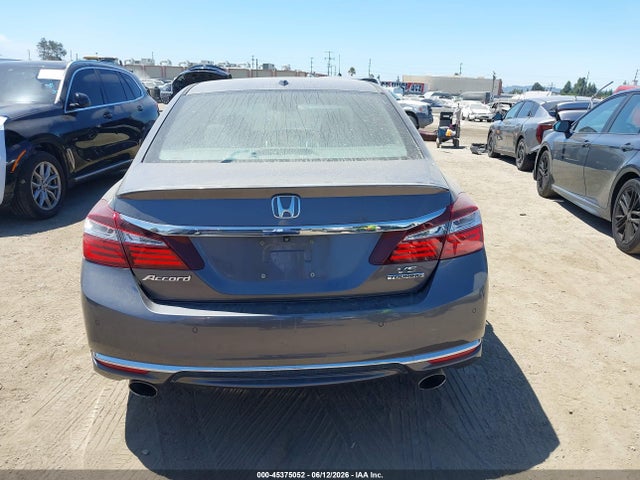 1HGCR3F9XHA004431 Honda Accord Touring V6
