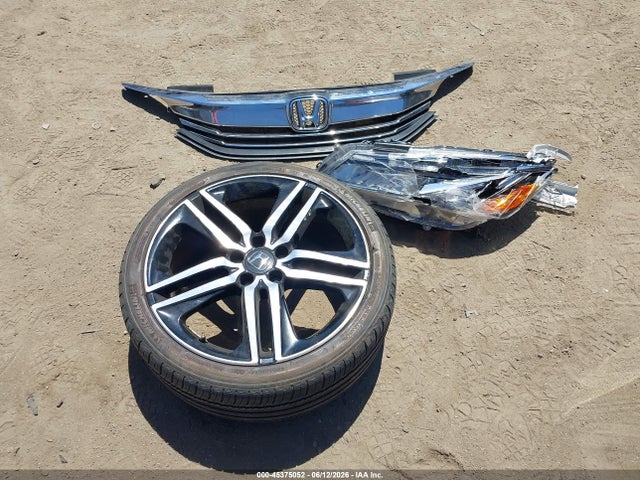 1HGCR3F9XHA004431 Honda Accord Touring V6