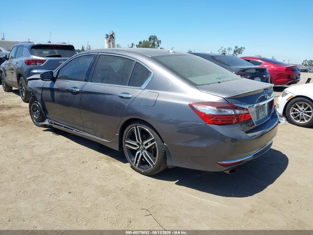 1HGCR3F9XHA004431 Honda Accord Touring V6