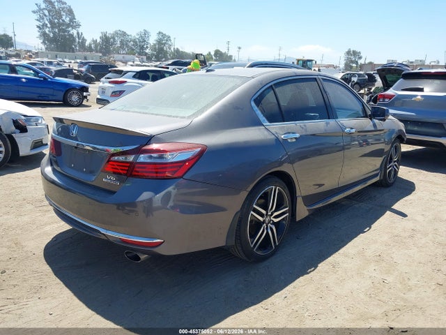 1HGCR3F9XHA004431 Honda Accord Touring V6