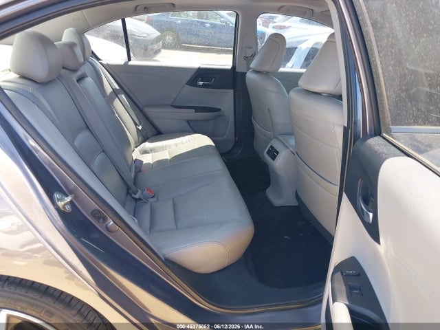 1HGCR3F9XHA004431 Honda Accord Touring V6