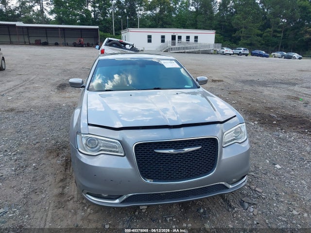 2C3CCAAG2GH230137 Chrysler 300 Anniversary Edition