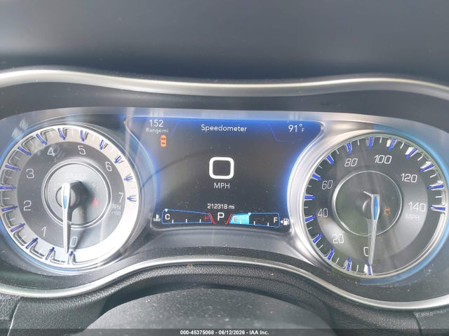 2C3CCAAG2GH230137 Chrysler 300 Anniversary Edition