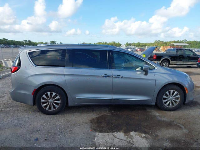 Продажа на аукционе авто 2018 Chrysler Pacifica Touring L, vin: 2C4RC1BG5JR233457, номер лота: 45375072