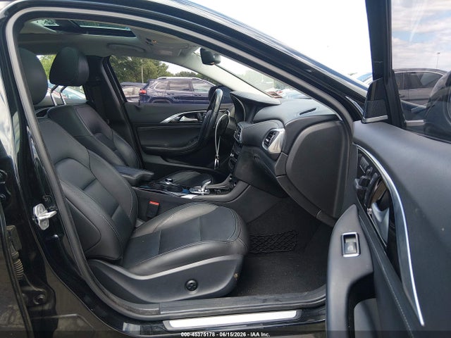 2017 Infiniti Qx30 Premium მანქანა იყიდება აუქციონზე, vin: SJKCH5CR3HA038709, აუქციონის ნომერი: 45375178