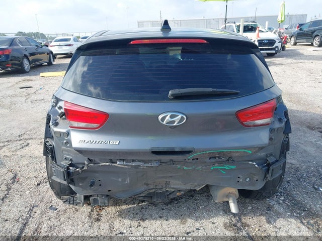 2018 Hyundai Elantra Gt მანქანა იყიდება აუქციონზე, vin: KMHH35LEXJU057987, აუქციონის ნომერი: 45375210