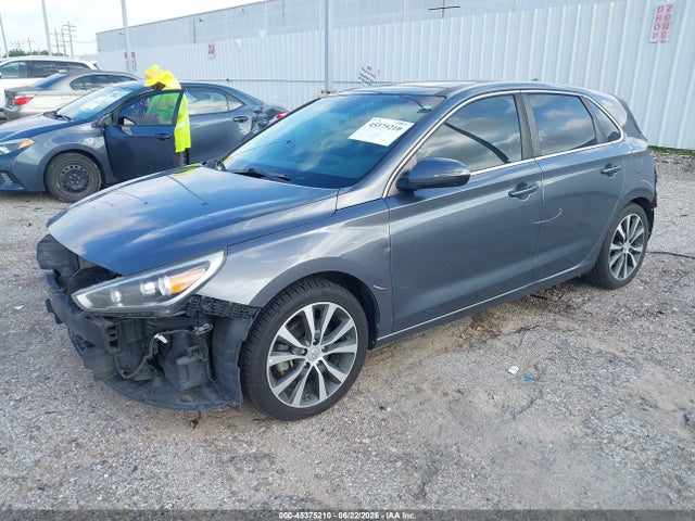 2018 Hyundai Elantra Gt მანქანა იყიდება აუქციონზე, vin: KMHH35LEXJU057987, აუქციონის ნომერი: 45375210