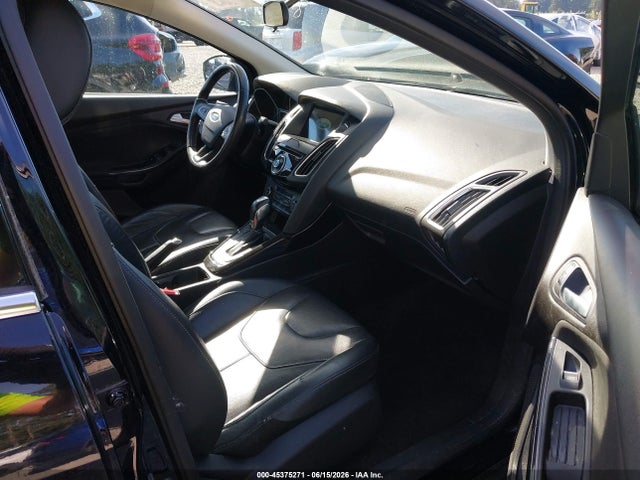 Ford Focus Titanium 2017 1FADP3J2XHL272621 Image 18