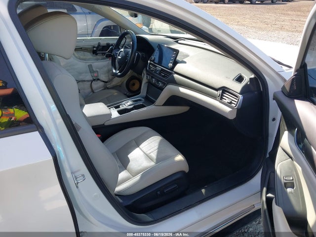 1HGCV2F94JA008065 Honda Accord Touring 2.0t