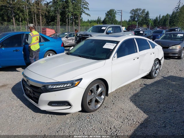 1HGCV2F94JA008065 Honda Accord Touring 2.0t