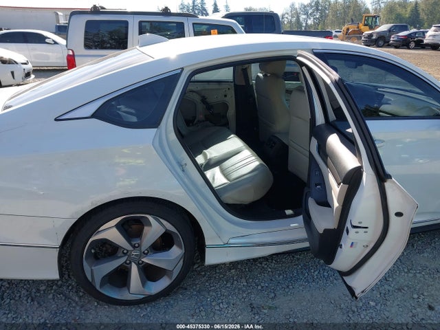 1HGCV2F94JA008065 Honda Accord Touring 2.0t
