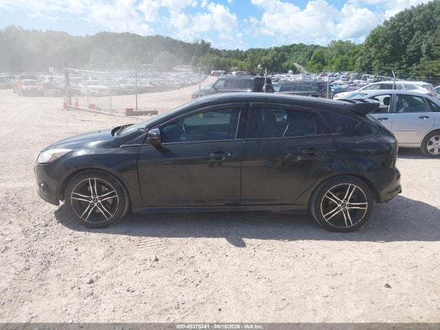 45375341 :رقم المزاد ، 1FADP3L98DL368445 vin ، 2013 Ford Focus St مزاد بيع