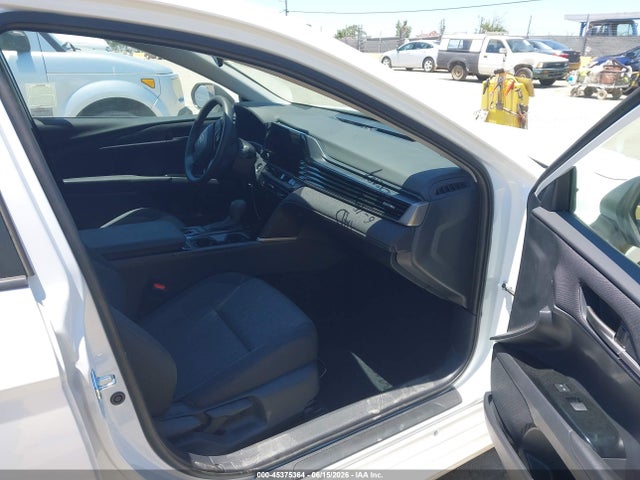 Toyota CAMRY LE 2026 4T1DAACKXTU716916 Image 5