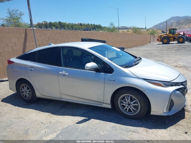 Toyota Prius Prime Xle 2020 JTDKARFP5L3144872 Image 13