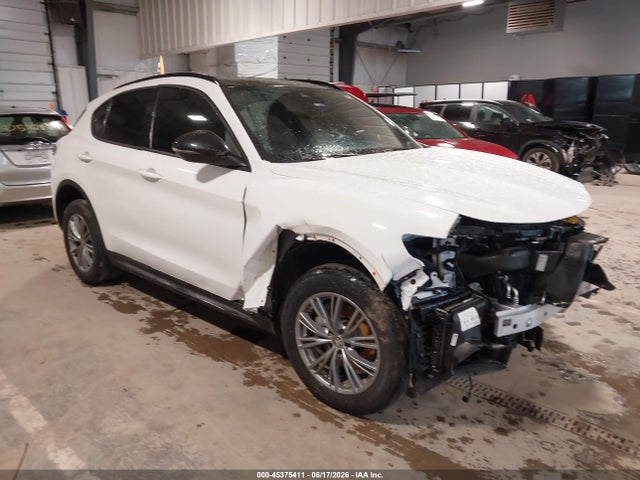 2024 Alfa Romeo Stelvio Sprint Awd მანქანა იყიდება აუქციონზე, vin: ZASPAKAN7R7D84792, აუქციონის ნომერი: 45375411