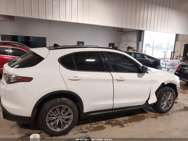 2024 Alfa Romeo Stelvio Sprint Awd მანქანა იყიდება აუქციონზე, vin: ZASPAKAN7R7D84792, აუქციონის ნომერი: 45375411