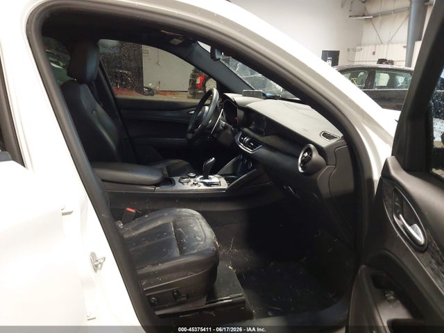 2024 Alfa Romeo Stelvio Sprint Awd მანქანა იყიდება აუქციონზე, vin: ZASPAKAN7R7D84792, აუქციონის ნომერი: 45375411