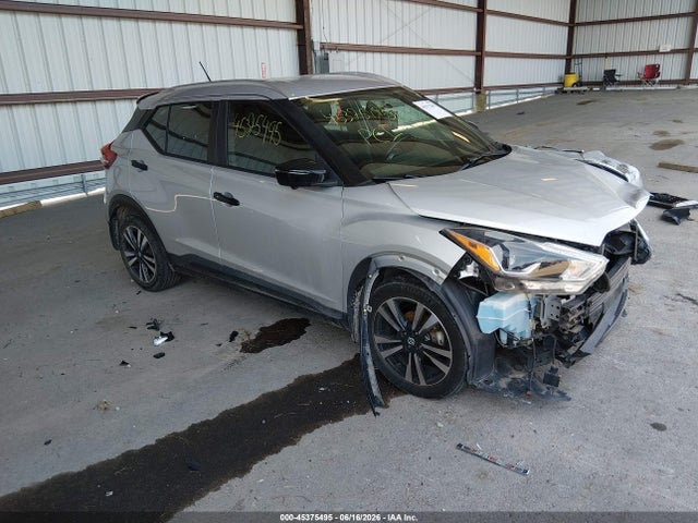 2018 3N1CP5CU8JL510799 главное изображение