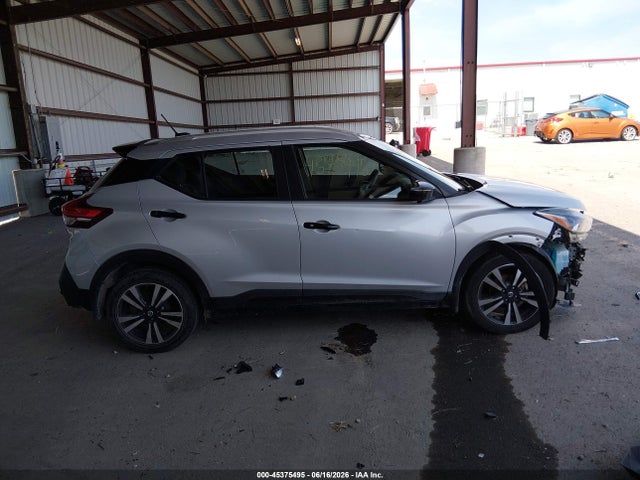 3N1CP5CU8JL510799 Nissan KICKS SR
