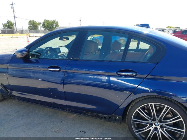 WBAJE5C50JG918069 BMW 540I