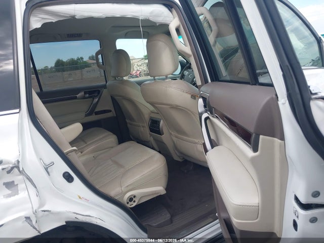 Lexus GX 460 2018 JTJBM7FX4J5208958 Image 8
