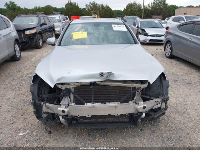 Продаж на аукціоні авто 2018 Mercedes-benz C 300 4matic, vin: 55SWF4KB0JU252704, номер лоту: 45375644