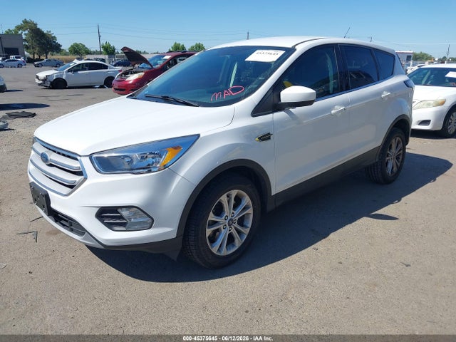 45375645 :رقم المزاد ، 1FMCU0G92HUE24222 vin ، 2017 Ford Escape Se مزاد بيع