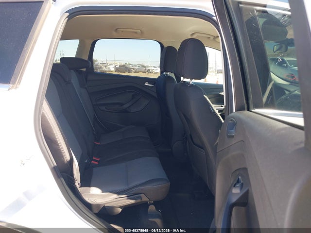 45375645 :رقم المزاد ، 1FMCU0G92HUE24222 vin ، 2017 Ford Escape Se مزاد بيع