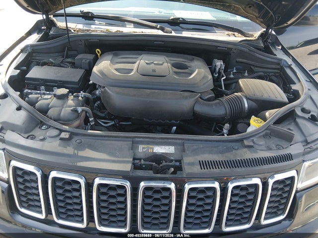 1C4RJFAG2KC754246 Jeep Grand Cherokee Laredo E 4x4