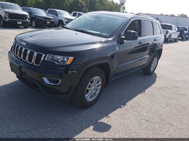 1C4RJFAG2KC754246 Jeep Grand Cherokee Laredo E 4x4