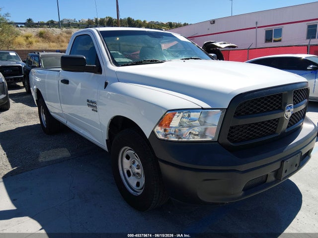 45375674 :رقم المزاد ، 3C6JR6DG2LG253686 vin ، 2020 Ram 1500 Classic Tradesman  4x2 8' Box مزاد بيع