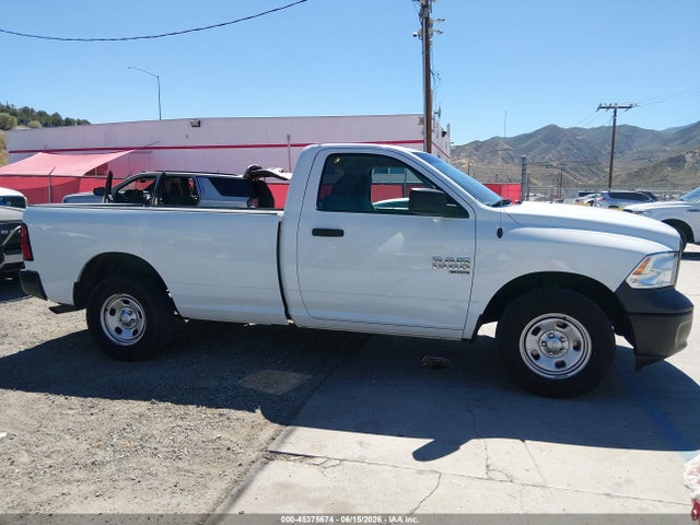 45375674 :رقم المزاد ، 3C6JR6DG2LG253686 vin ، 2020 Ram 1500 Classic Tradesman  4x2 8' Box مزاد بيع