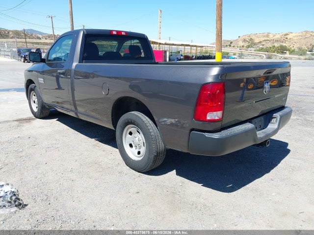 45375675 :رقم المزاد ، 3C6JR6DG6JG255390 vin ، 2018 Ram 1500 Tradesman  4x2 8' Box مزاد بيع