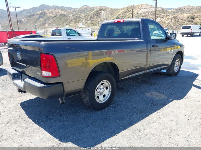 45375675 :رقم المزاد ، 3C6JR6DG6JG255390 vin ، 2018 Ram 1500 Tradesman  4x2 8' Box مزاد بيع