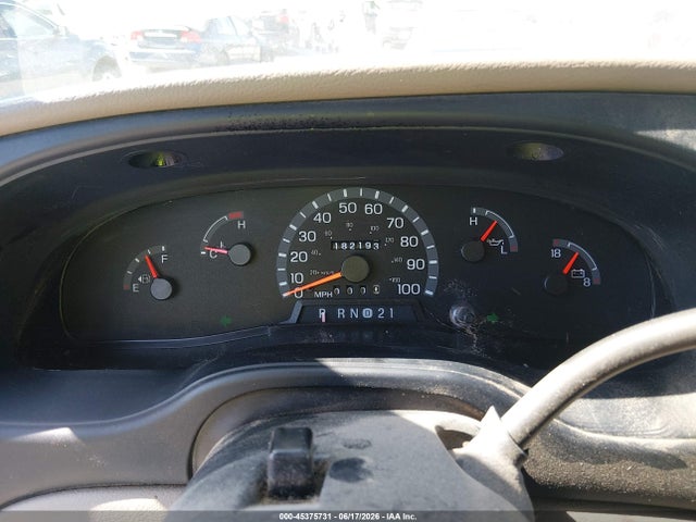 45375731 :رقم المزاد ، 1FDRE14252HA93513 vin ، 2002 Ford E-150 Commercial/recreational مزاد بيع