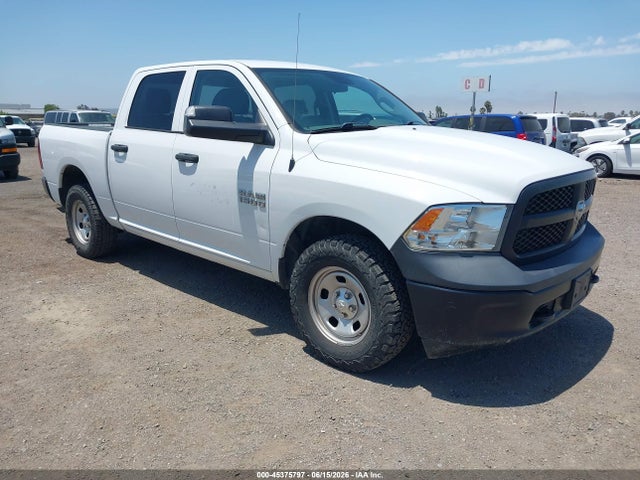 45375797 :رقم المزاد ، 1C6RR7KG5JS300484 vin ، 2018 Ram 1500 Tradesman  4x4 5'7 Box مزاد بيع