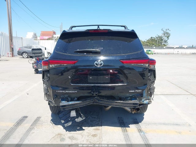 Toyota Highlander Xse 2022 5TDJZRBH6NS183927 Image 17