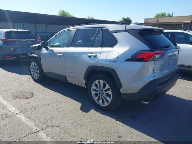 Toyota Rav4 Xle Premium 2019 JTMC1RFV2KD027035 Image 3