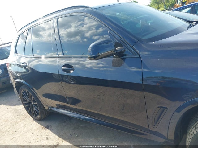BMW X5 M50i 2022 5UXJU4C09N9J27052 Image 13